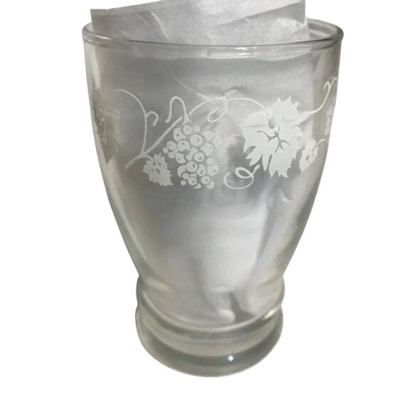 Dominion Juice Glasses Set Of 4 Etched Glass Grape Vine Footed Vintage - Picture 1 of 10
